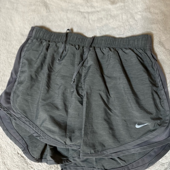 grey nike running shorts, only worn once! - Picture 1 of 4
